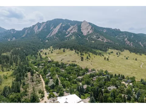 View/Area - 601 Chautauqua Park, Boulder, CO 80302 photo 2 of 2