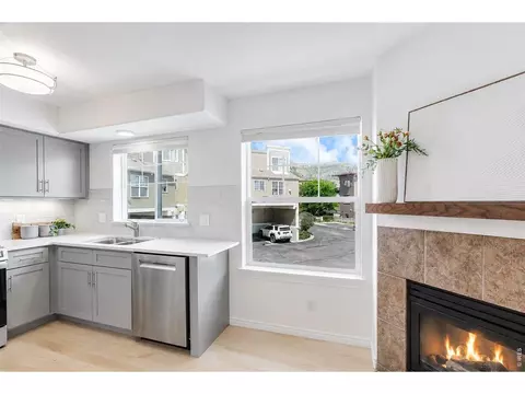 Kitchen - 801 Chinle Ave #E, Boulder, CO 80304 photo 1 of 4