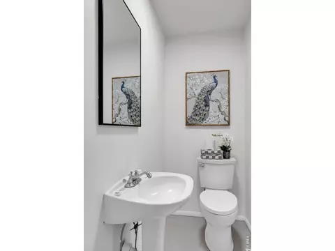Bath - 3565 Martin Dr, Boulder, CO 80305 photo 2 of 4