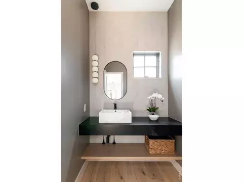 Bath - 2045 Alpine Dr, Boulder, CO 80304 photo 1 of 8