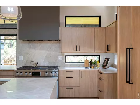 Kitchen - 2045 Alpine Dr, Boulder, CO 80304 photo 4 of 7