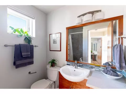 Bath - 1362 Lost Angel Rd, Boulder, CO 80302 photo 1 of 4