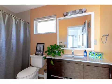 Bath - 1362 Lost Angel Rd, Boulder, CO 80302 photo 4 of 4