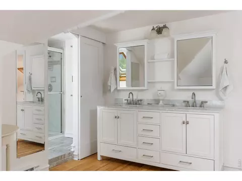 Bath - 745 Highland Ave, Boulder, CO 80302 photo 6 of 6