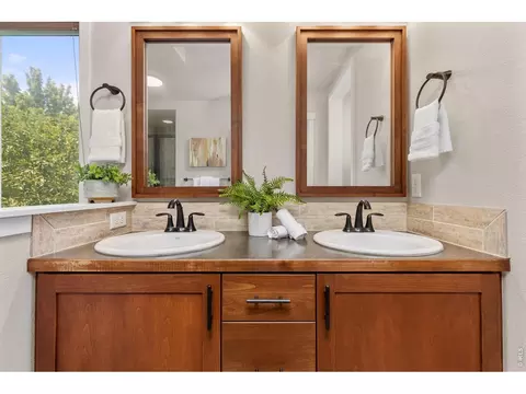 Bath - 2905 68th Ave, Greeley, CO 80634 photo 2 of 6
