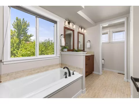 Bath - 2905 68th Ave, Greeley, CO 80634 photo 3 of 6