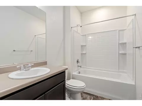 Bath - 1983 Floret Dr, Windsor, CO 80550 photo 2 of 2