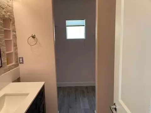 Bath - 833 Windchime Ct, Berthoud, CO 80513 photo 5 of 5