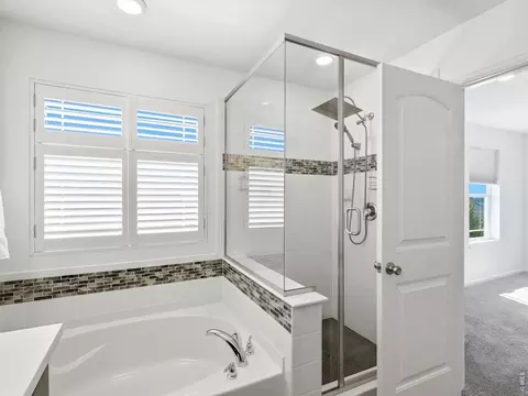Bath - 12850 Crane River Dr, Longmont, CO 80504 photo 4 of 6