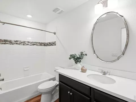 Bath - 12850 Crane River Dr, Longmont, CO 80504 photo 5 of 6