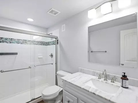 Bath - 12850 Crane River Dr, Longmont, CO 80504 photo 6 of 6