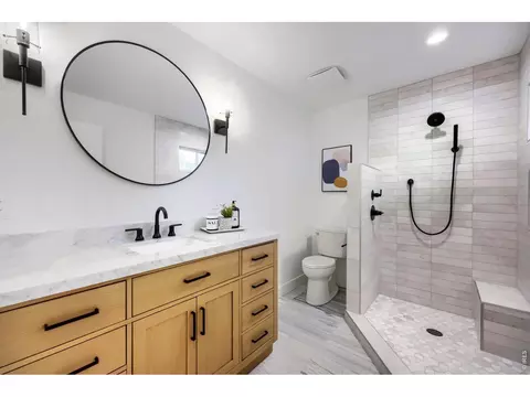 Bath - 615 S 42nd St, Boulder, CO 80305 photo 1 of 4