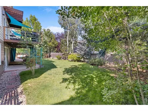 Exterior - 3966 Montclair Ln, Boulder, CO 80301 photo 6 of 10