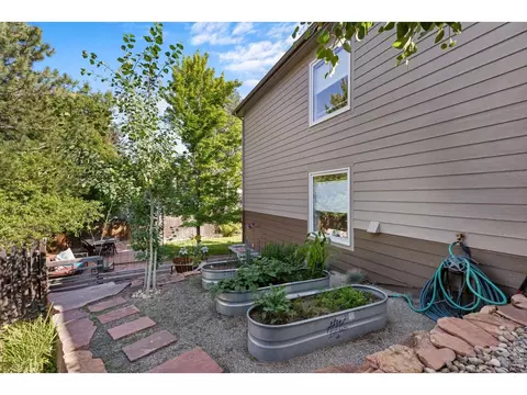 Exterior - 3966 Montclair Ln, Boulder, CO 80301 photo 9 of 10