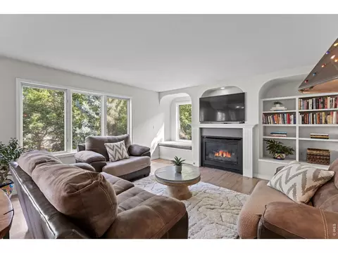 Living - 3966 Montclair Ln, Boulder, CO 80301 photo 3 of 3