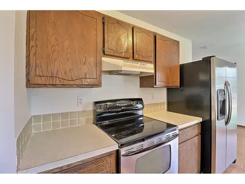 Kitchen - 138 45th Ave, Greeley, CO 80634 photo 5 of 6