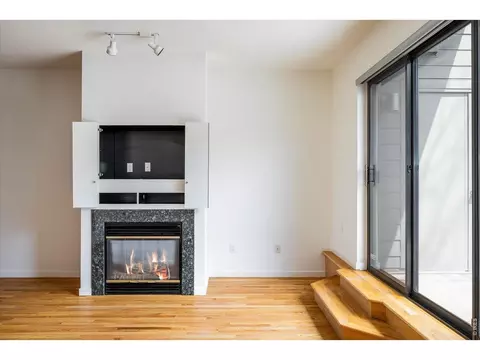 Living - 836 Walnut St #B, Boulder, CO 80302 photo 5 of 7