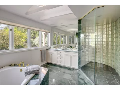 Bath - 495 S Cedar Brook Rd, Boulder, CO 80304 photo 1 of 5