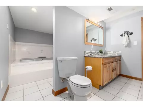 Bath - 9701 City View Dr, Morrison, CO 80465 photo 4 of 4