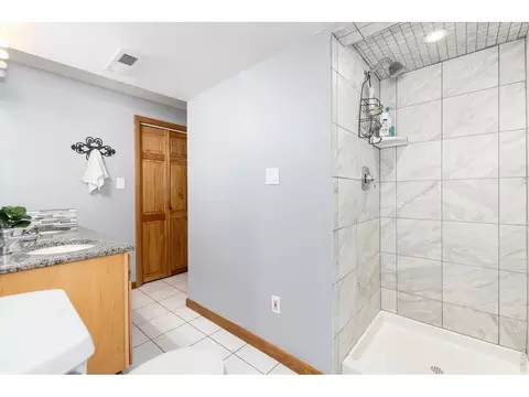 Bath - 9701 City View Dr, Morrison, CO 80465 photo 3 of 4