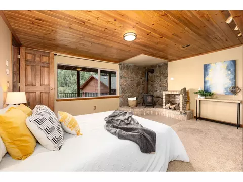 Bedroom - 9701 City View Dr, Morrison, CO 80465 photo 4 of 4