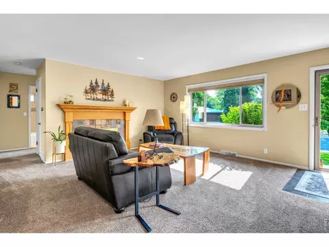 Living - 405 S 44th St, Boulder, CO 80305 photo 2 of 2