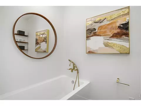 Bath - 1254 Lee Hill Dr, Boulder, CO 80302 photo 3 of 4