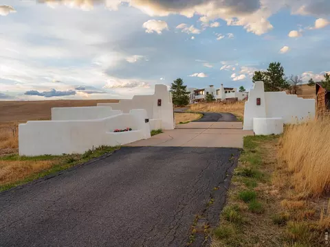 Exterior - 6877 Marshall Dr, Boulder, CO 80303 photo 2 of 10