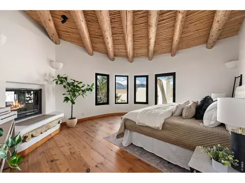 Bedroom - 6877 Marshall Dr, Boulder, CO 80303 photo 1 of 5