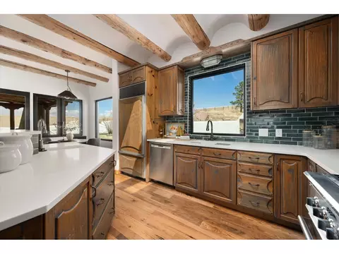 Kitchen - 6877 Marshall Dr, Boulder, CO 80303 photo 2 of 4