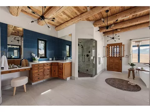 Bath - 6877 Marshall Dr, Boulder, CO 80303 photo 1 of 3