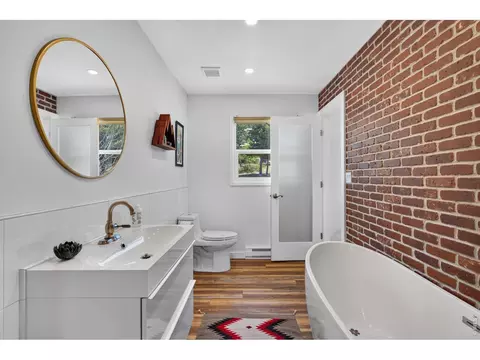 Bath - 109 Button Rock Rd, Lyons, CO 80540 photo 1 of 2