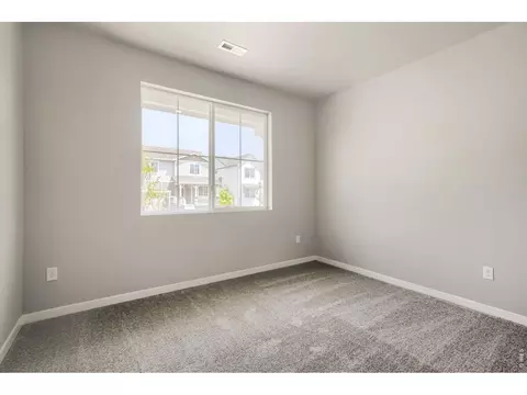Bedroom - 233 Sugar Beet Ln, Berthoud, CO 80513 photo 5 of 6
