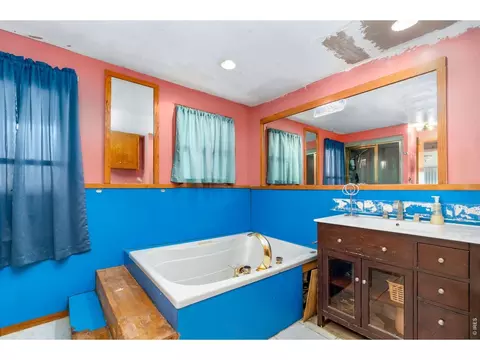 Bath - 5200 Dover St, Arvada, CO 80002 photo 1 of 2