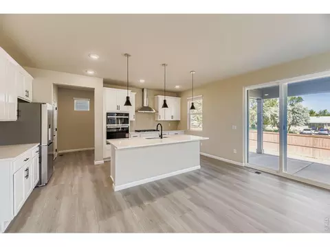 Kitchen - 330 Rustic Barn Ln, Berthoud, CO 80513 photo 3 of 6