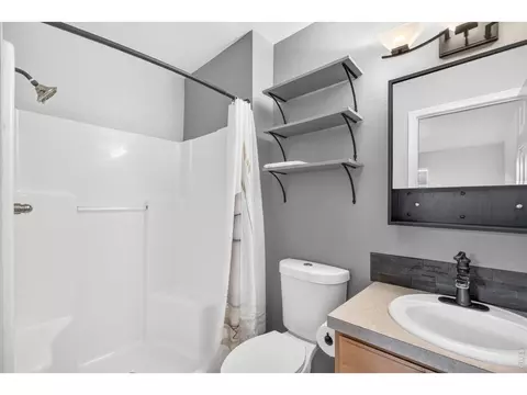 Bath - 408 Suzann St, Wiggins, CO 80654 photo 2 of 2