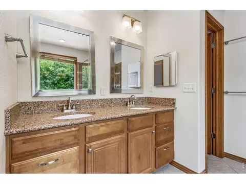 Bath - 1536 Yonkee Dr, Windsor, CO 80550 photo 3 of 5
