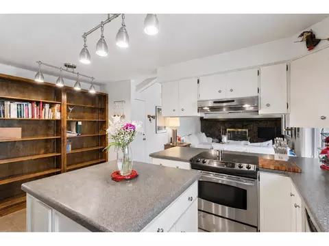 Kitchen - 6809 Harvest Rd, Boulder, CO 80301 photo 2 of 3