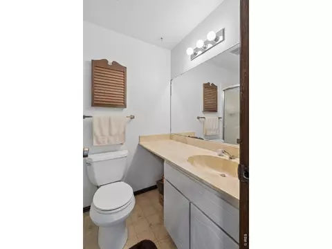 Bath - 6809 Harvest Rd, Boulder, CO 80301 photo 2 of 2