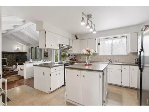 Kitchen - 6809 Harvest Rd, Boulder, CO 80301 photo 1 of 3