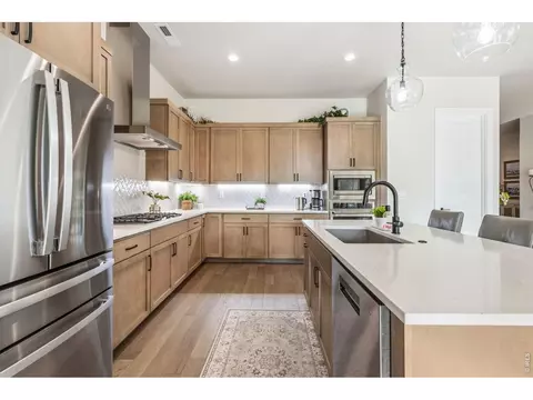 Kitchen - 1724 Barefoot Dr, Windsor, CO 80550 photo 3 of 4