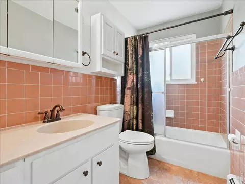 Bath - 2631 49th Ave Ct, Greeley, CO 80634 photo 1 of 2