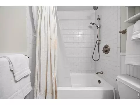 Bath - 3390 34th St #A, Boulder, CO 80301 photo 2 of 2