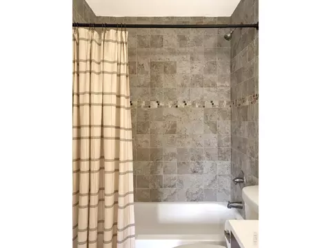 Bath - 219 29th St, Boulder, CO 80305 photo 2 of 3