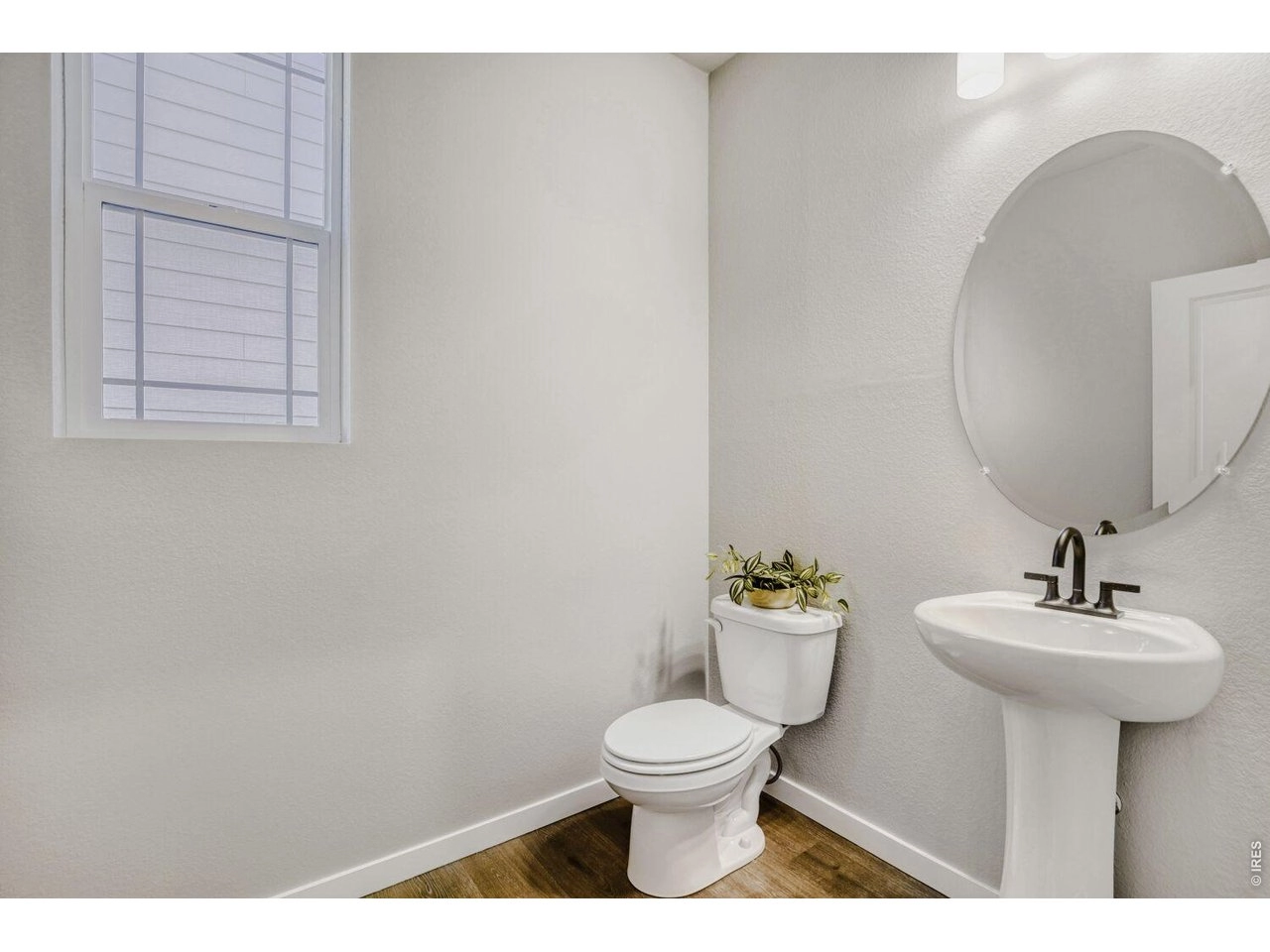 Bath - 157 Buckwheat Ln, Berthoud, CO 80513 photo 1 of 3