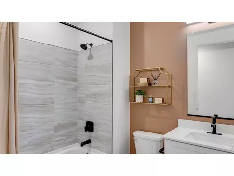 Bath - 1439 Mullers Dr, Windsor, CO 80550 photo 3 of 3