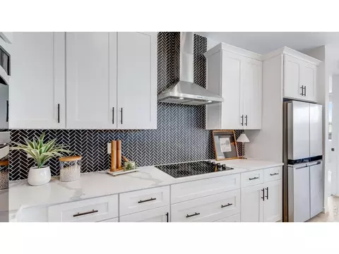 Kitchen - 1439 Mullers Dr, Windsor, CO 80550 photo 3 of 4