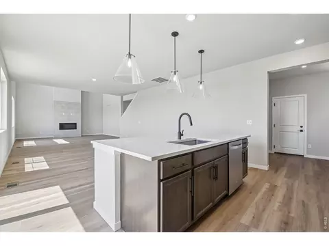 Kitchen - 364 Rustic Barn Ln, Berthoud, CO 80513 photo 5 of 6