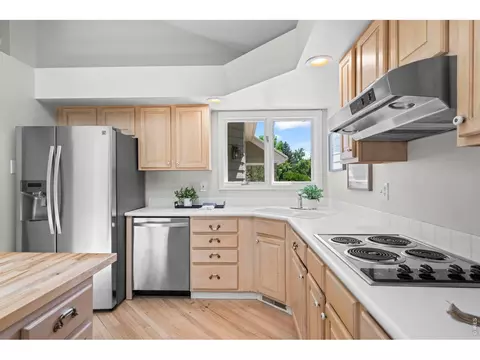 Kitchen - 7305 Windsor Dr, Boulder, CO 80301 photo 3 of 3
