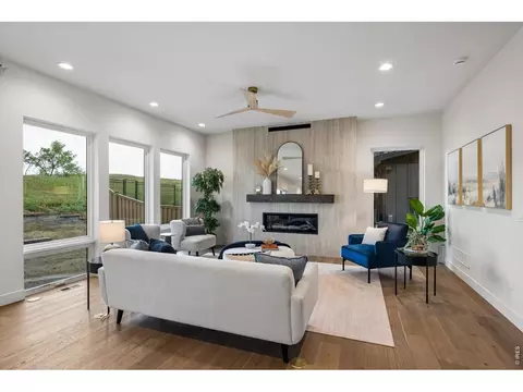 945 Saint Andrews Ln, Louisville, CO 80027